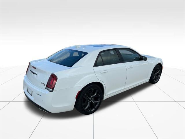 used 2022 Chrysler 300 car, priced at $23,920