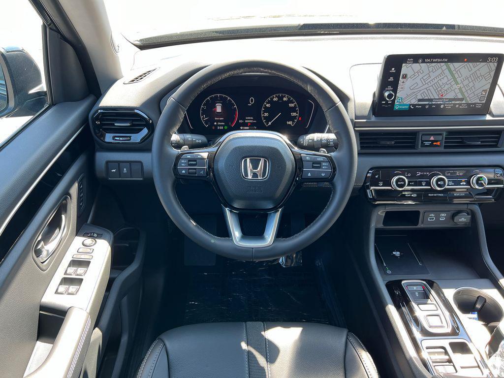 new 2025 Honda Pilot car, priced at $47,392