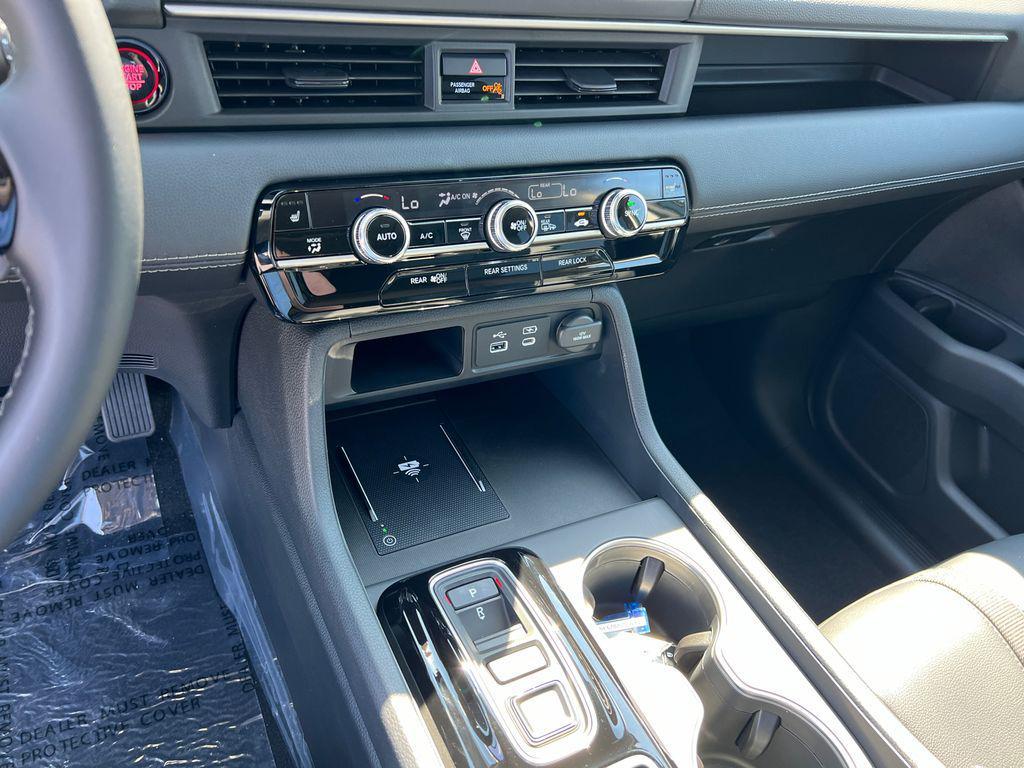 new 2025 Honda Pilot car, priced at $47,392