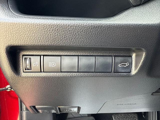 used 2020 Toyota RAV4 car, priced at $21,479