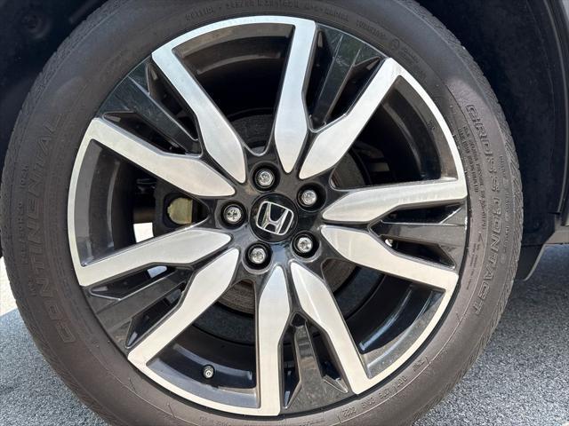 used 2022 Honda Pilot car, priced at $35,294