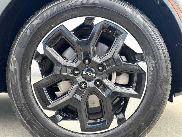 used 2024 Kia Sorento car, priced at $27,981