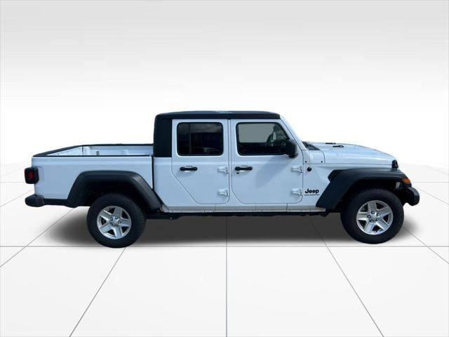 used 2023 Jeep Gladiator car, priced at $27,497