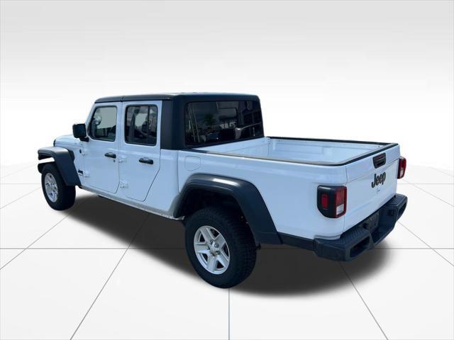 used 2023 Jeep Gladiator car, priced at $27,497