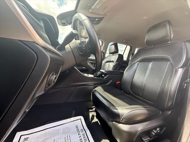 used 2022 Jeep Grand Cherokee car, priced at $31,996