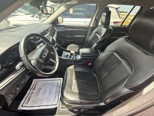 used 2022 Jeep Grand Cherokee car, priced at $31,996