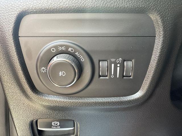 used 2022 Jeep Grand Cherokee car, priced at $31,996