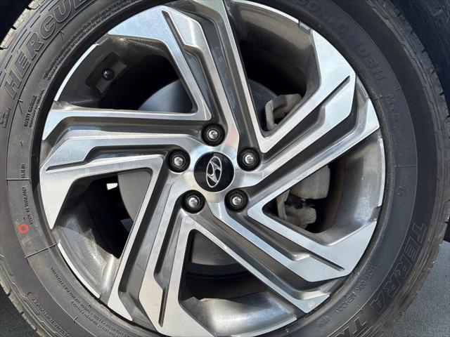 used 2023 Hyundai Santa Fe car, priced at $20,995