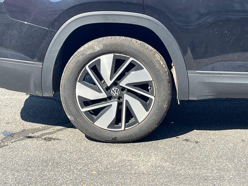 used 2024 Volkswagen Atlas car, priced at $33,324
