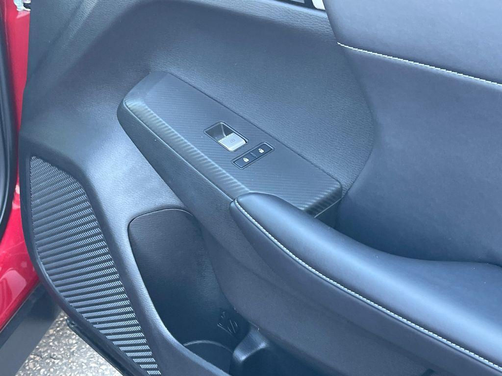 used 2024 Mitsubishi Outlander car, priced at $25,799