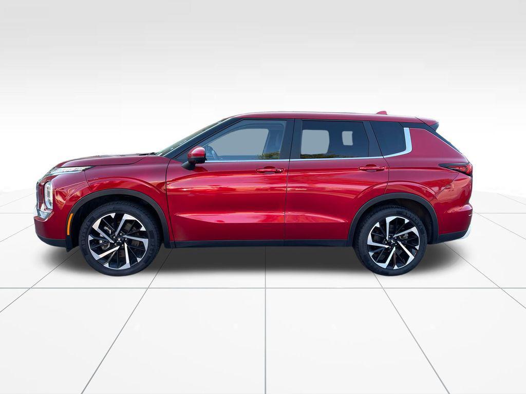 used 2024 Mitsubishi Outlander car, priced at $25,799