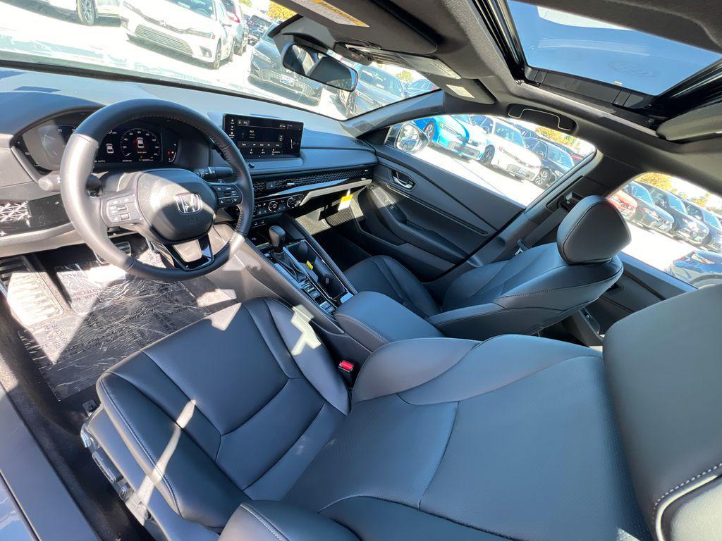 new 2025 Honda Accord Hybrid car, priced at $35,233