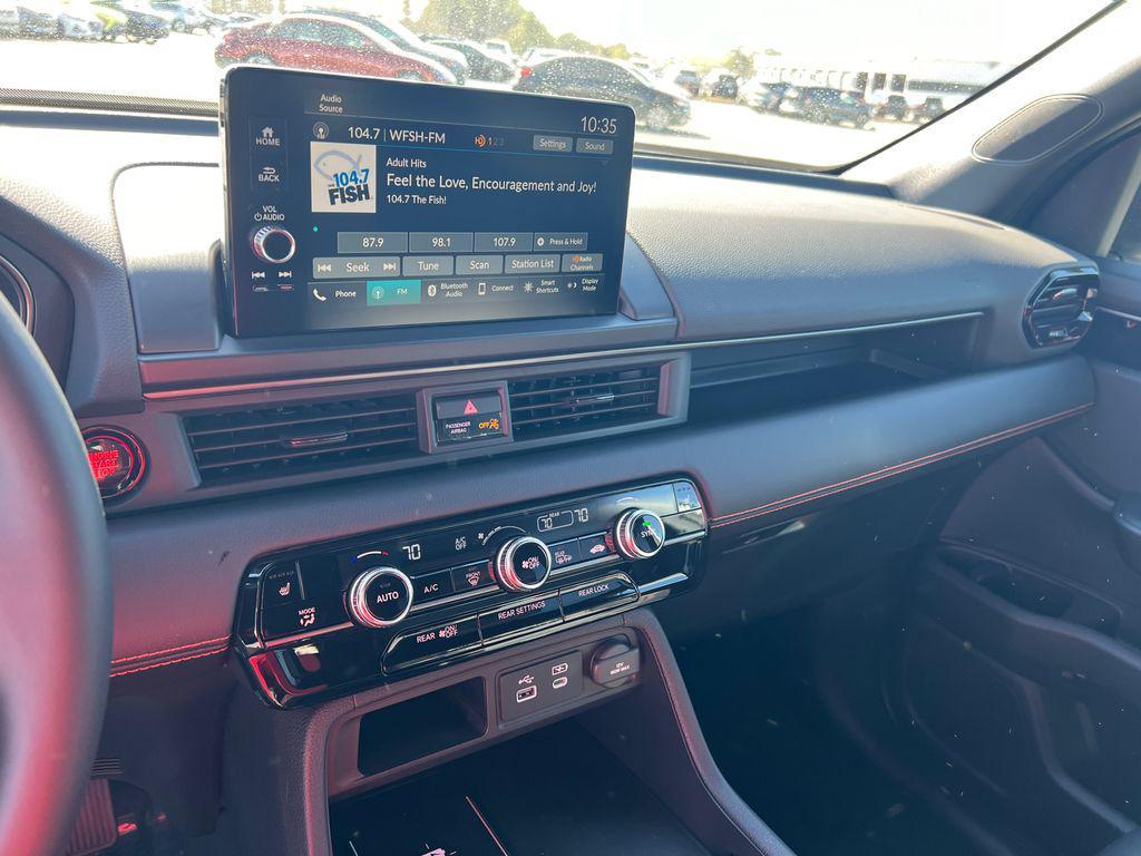 new 2025 Honda Pilot car, priced at $48,375