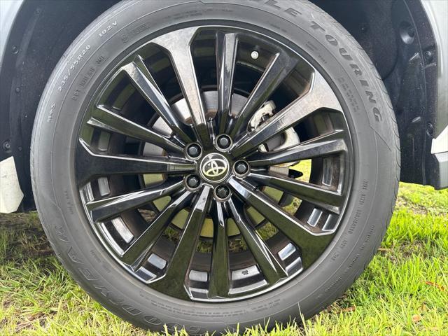 used 2023 Toyota Highlander car, priced at $41,367