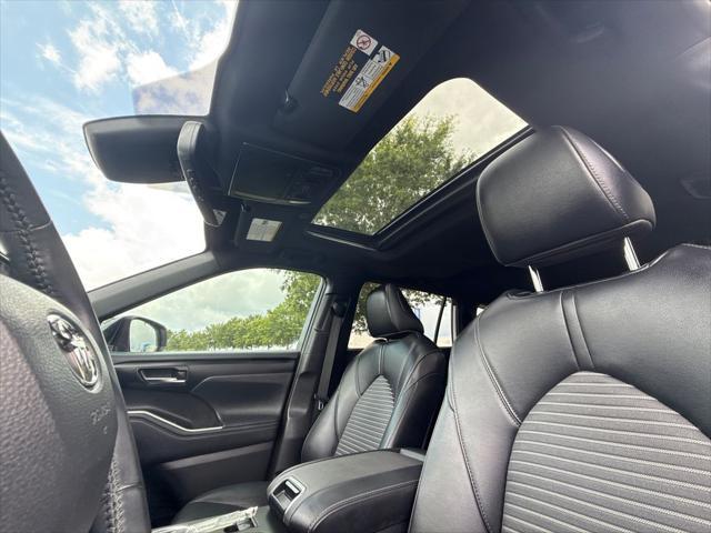 used 2023 Toyota Highlander car, priced at $41,367