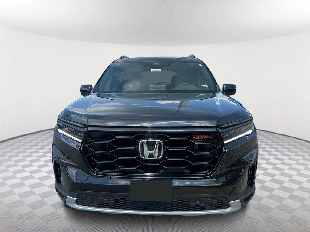 new 2025 Honda Pilot car, priced at $47,948