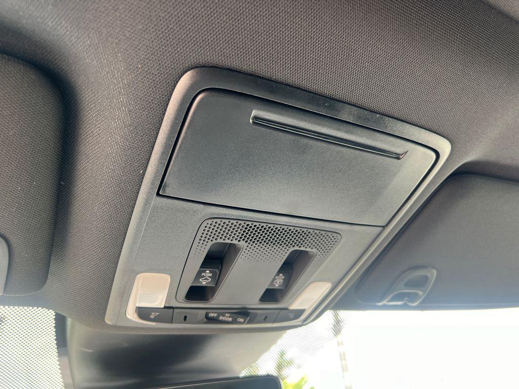 new 2025 Honda Pilot car, priced at $47,948