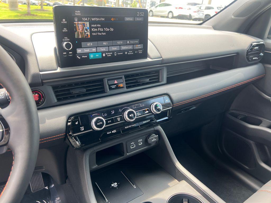 new 2025 Honda Pilot car, priced at $47,948