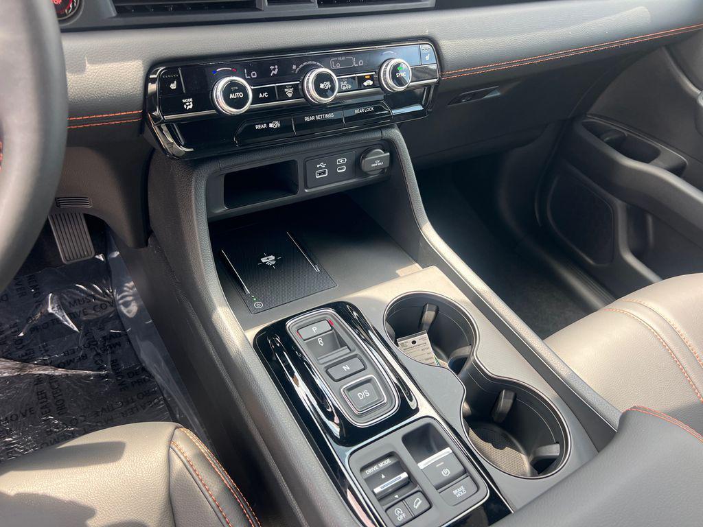 new 2025 Honda Pilot car, priced at $47,948