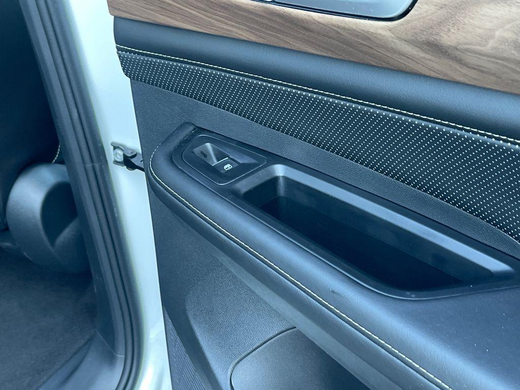 used 2024 Volkswagen Atlas car, priced at $28,359