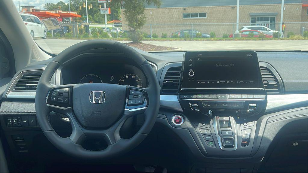 new 2026 Honda Odyssey car, priced at $42,473