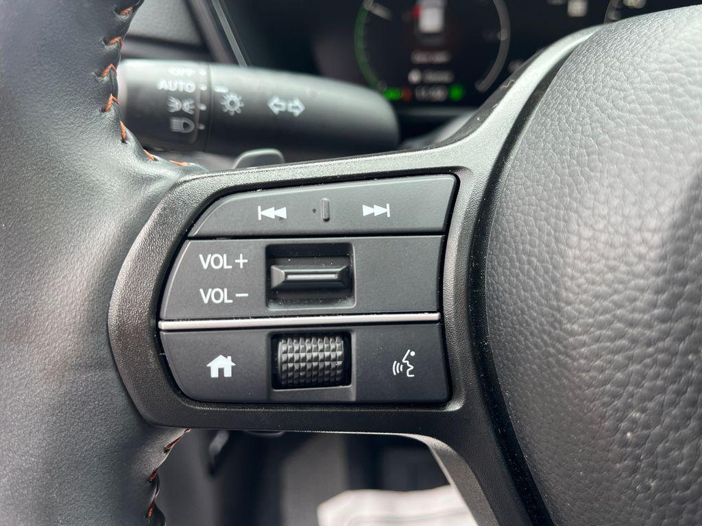 used 2025 Honda CR-V Hybrid car, priced at $36,978