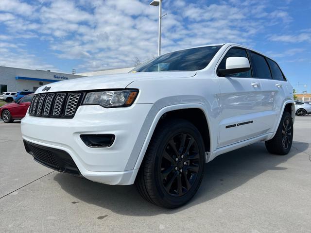 used 2022 Jeep Grand Cherokee car, priced at $29,981