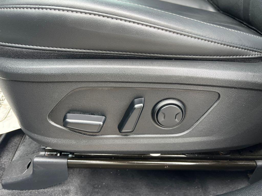 used 2022 Kia Sorento car, priced at $28,798