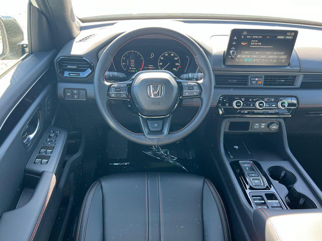 new 2025 Honda Pilot car, priced at $48,604