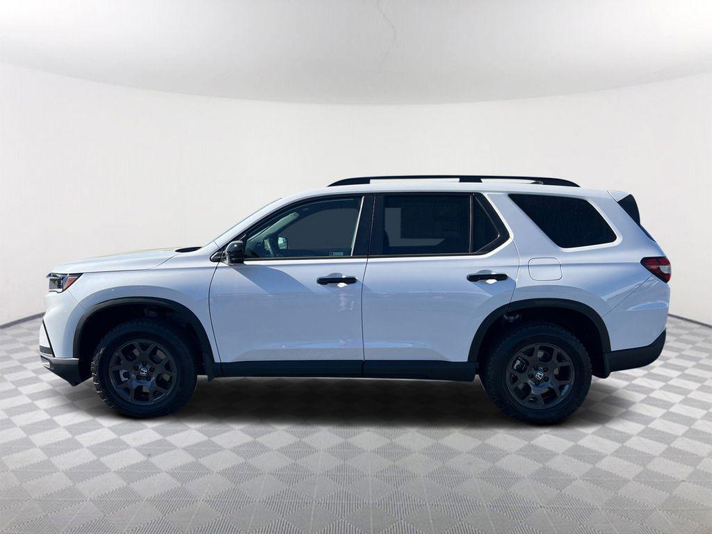 new 2025 Honda Pilot car, priced at $48,604