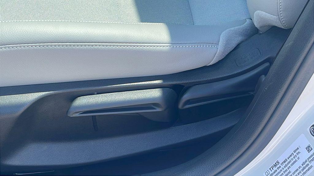 new 2025 Honda Civic Hybrid car, priced at $29,289
