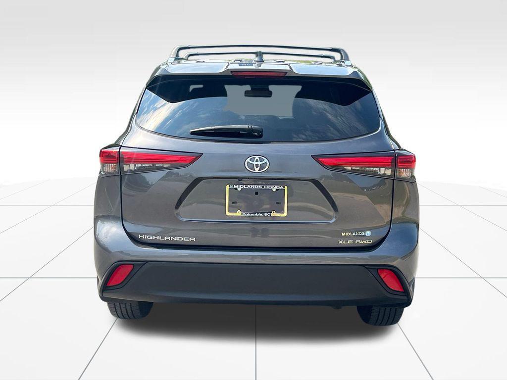 used 2021 Toyota Highlander car, priced at $28,149