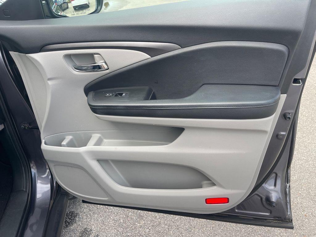 used 2021 Honda Pilot car, priced at $25,943