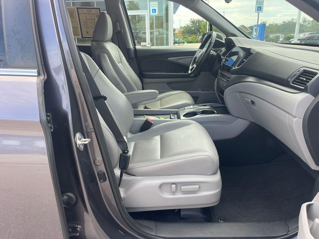used 2021 Honda Pilot car, priced at $25,943