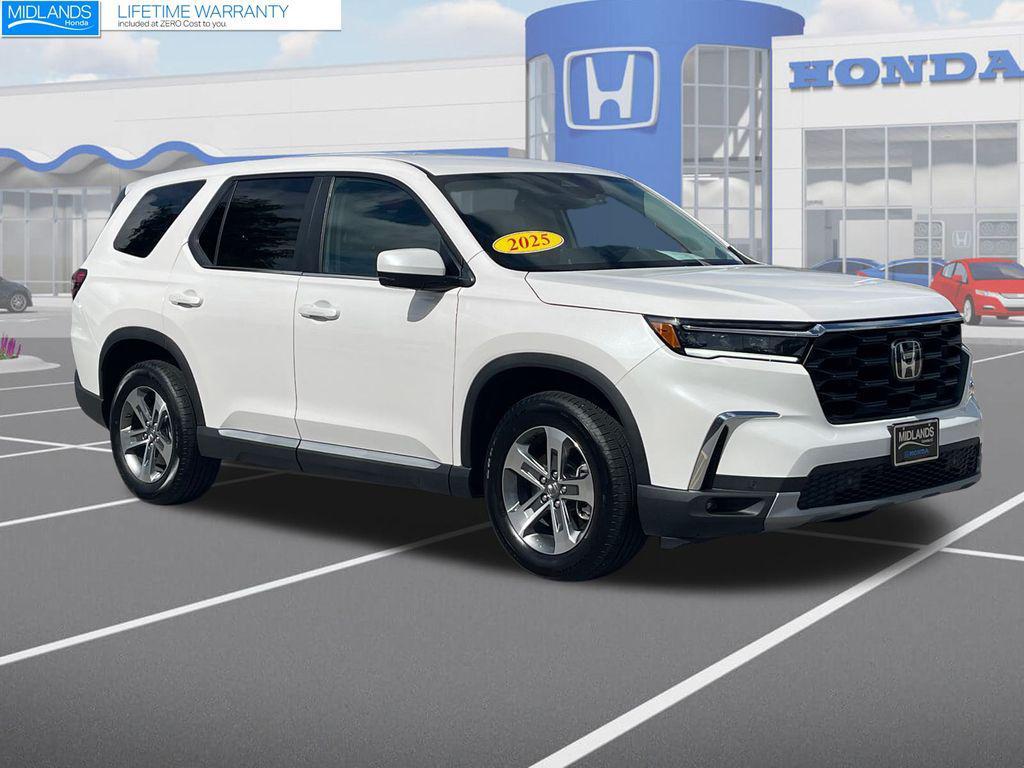 used 2025 Honda Pilot car, priced at $44,538