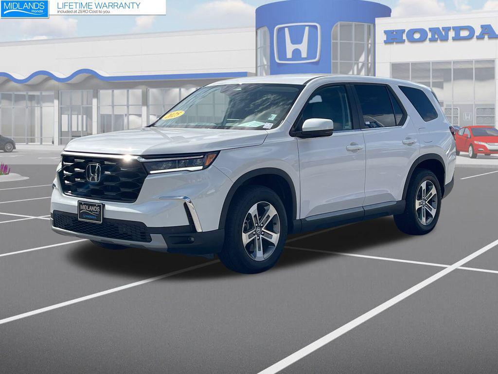 used 2025 Honda Pilot car, priced at $44,538