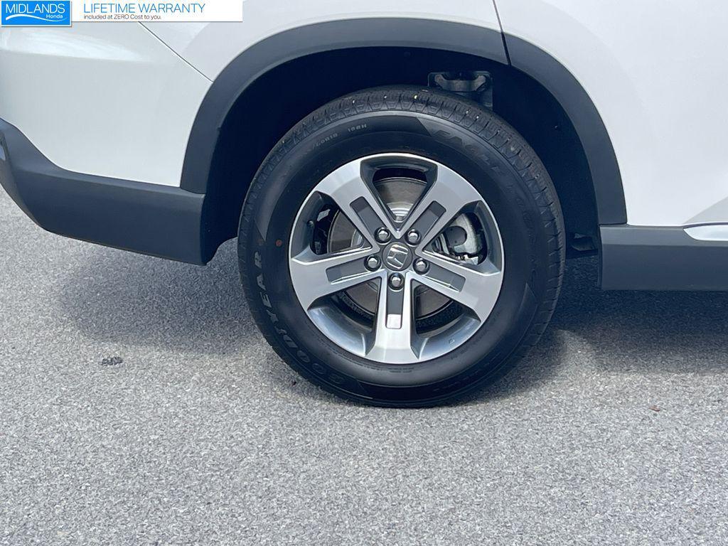 used 2025 Honda Pilot car, priced at $44,538