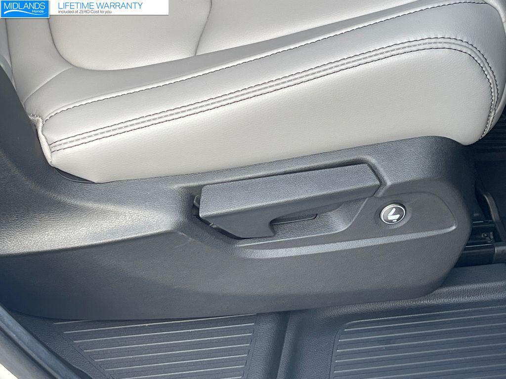 used 2025 Honda Pilot car, priced at $44,538