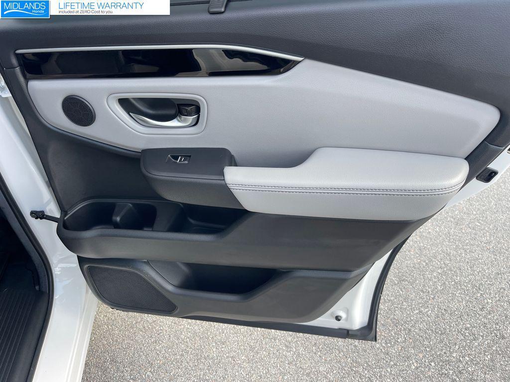 used 2025 Honda Pilot car, priced at $44,538