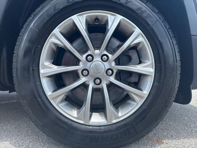 used 2020 Jeep Cherokee car, priced at $17,938
