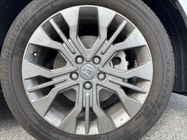 used 2025 Honda Odyssey car, priced at $43,863