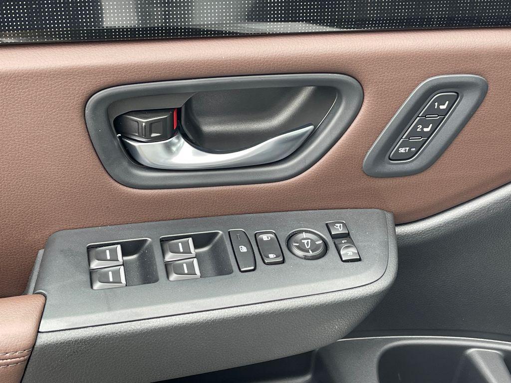 new 2025 Honda Pilot car, priced at $50,765