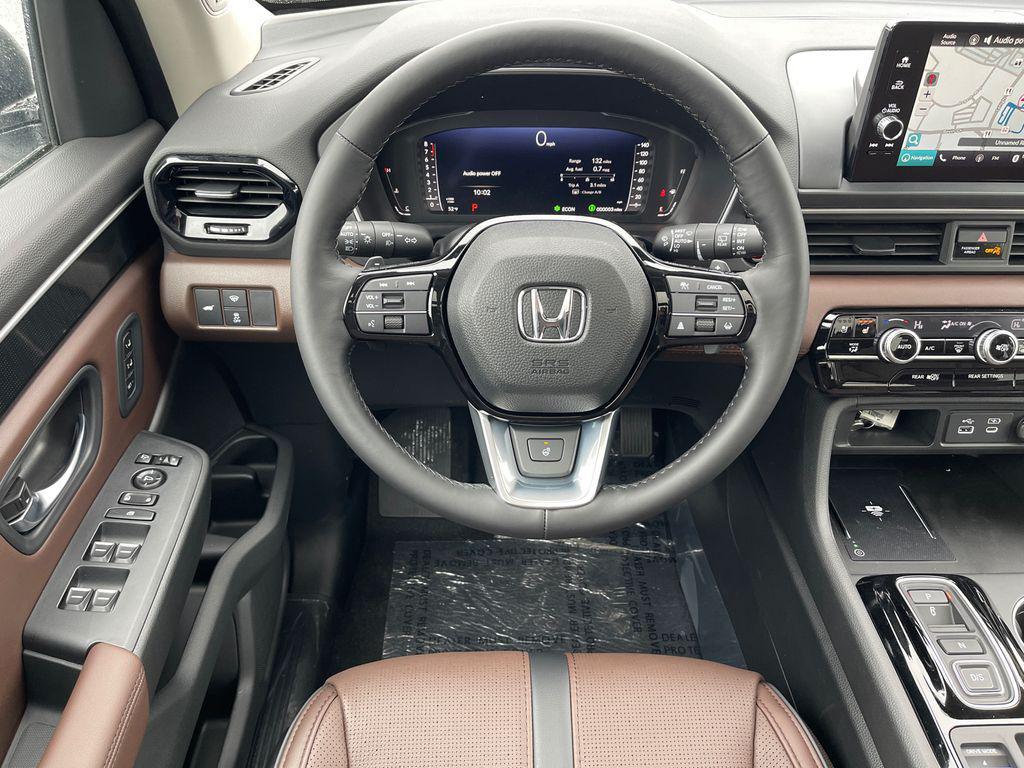new 2025 Honda Pilot car, priced at $50,765