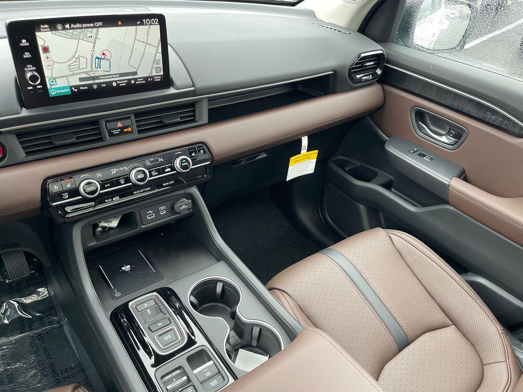 new 2025 Honda Pilot car, priced at $50,765