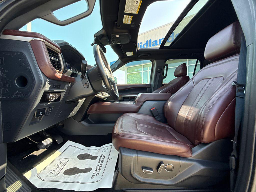 used 2023 Ford Expedition car, priced at $42,659