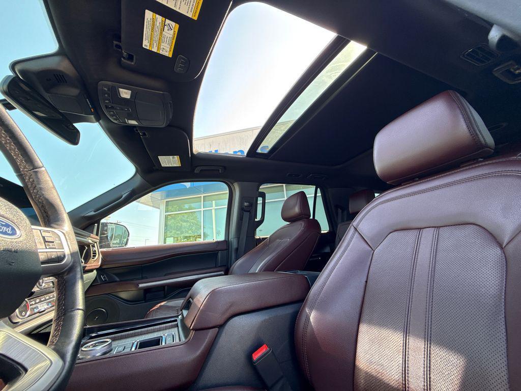 used 2023 Ford Expedition car, priced at $42,659
