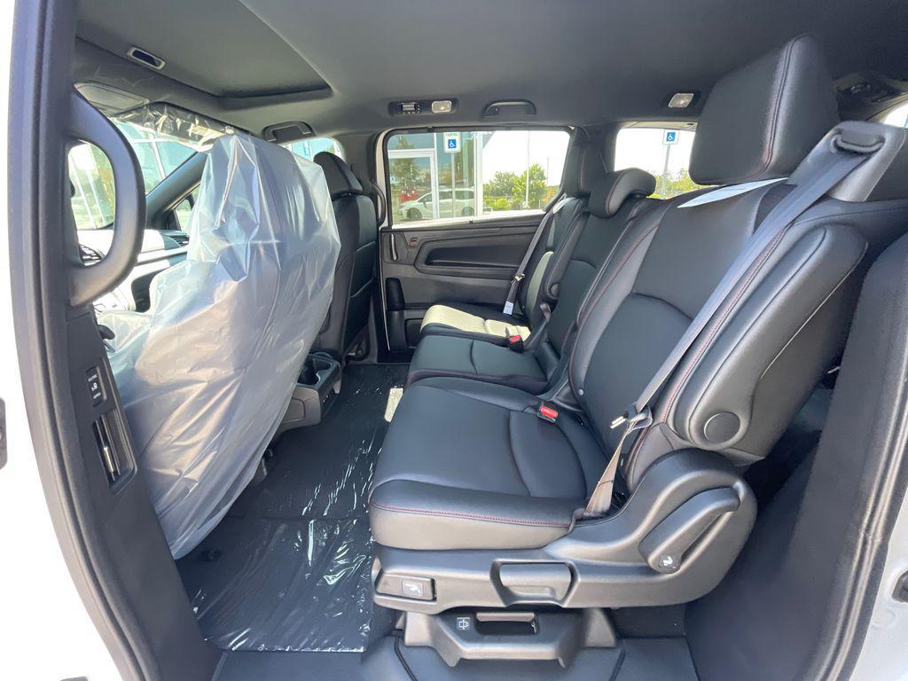 new 2026 Honda Odyssey car, priced at $43,211