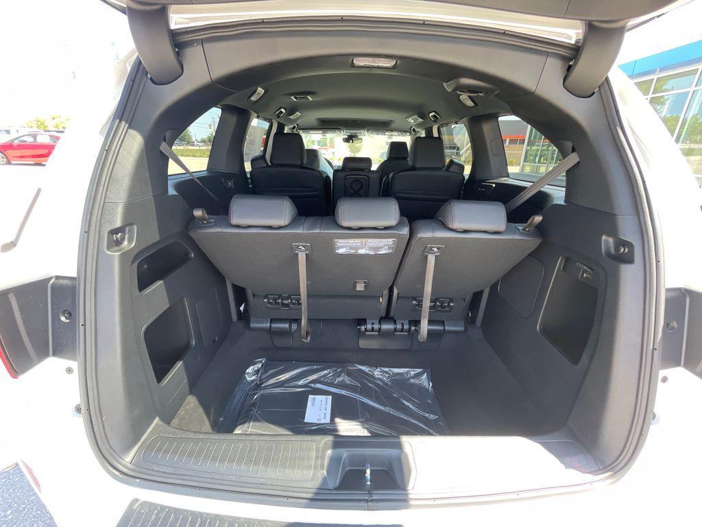new 2026 Honda Odyssey car, priced at $43,211