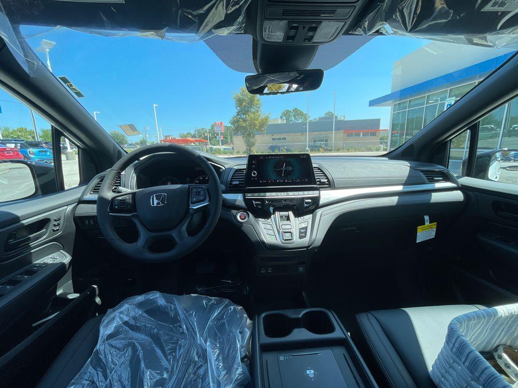 new 2026 Honda Odyssey car, priced at $43,211