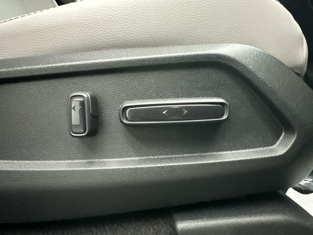 new 2025 Honda Pilot car, priced at $45,594